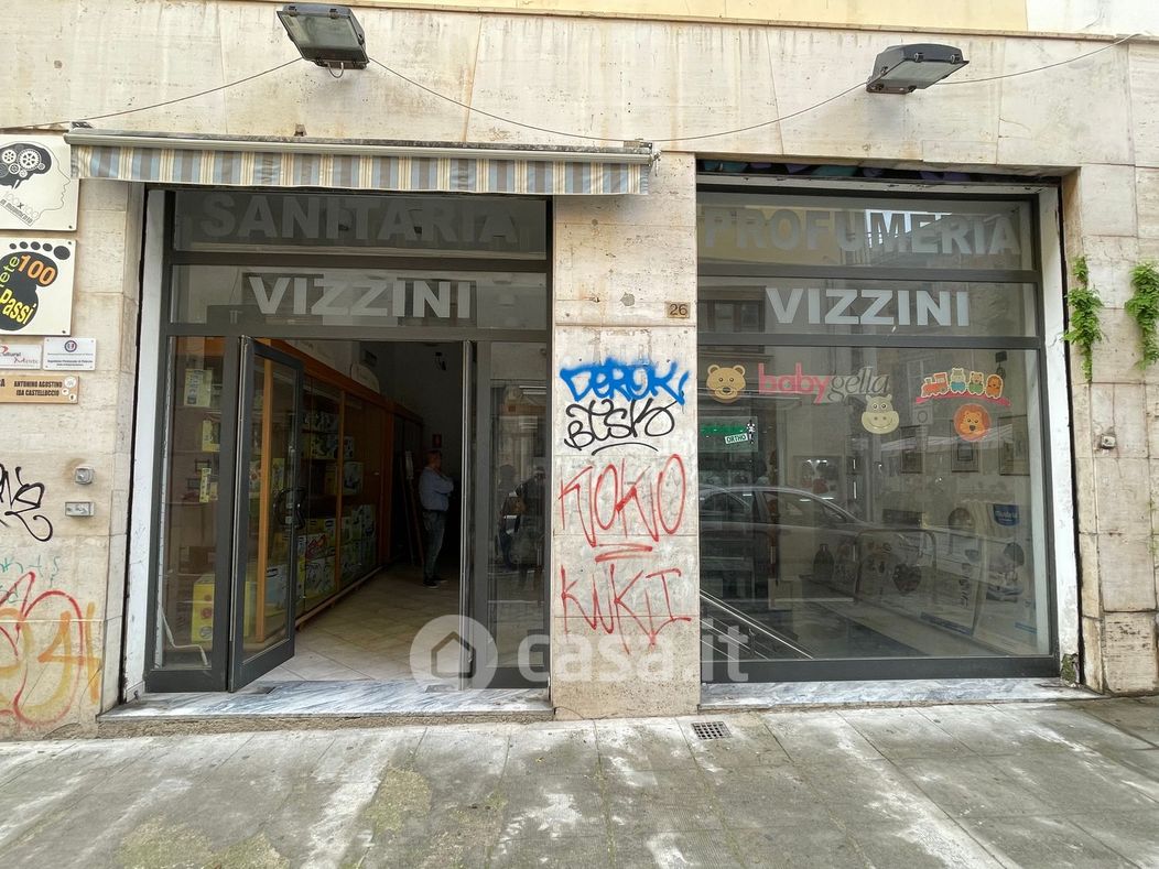 Negozio/Locale commerciale in Vendita in Via Gaetano Sgarlata 24 a Palermo