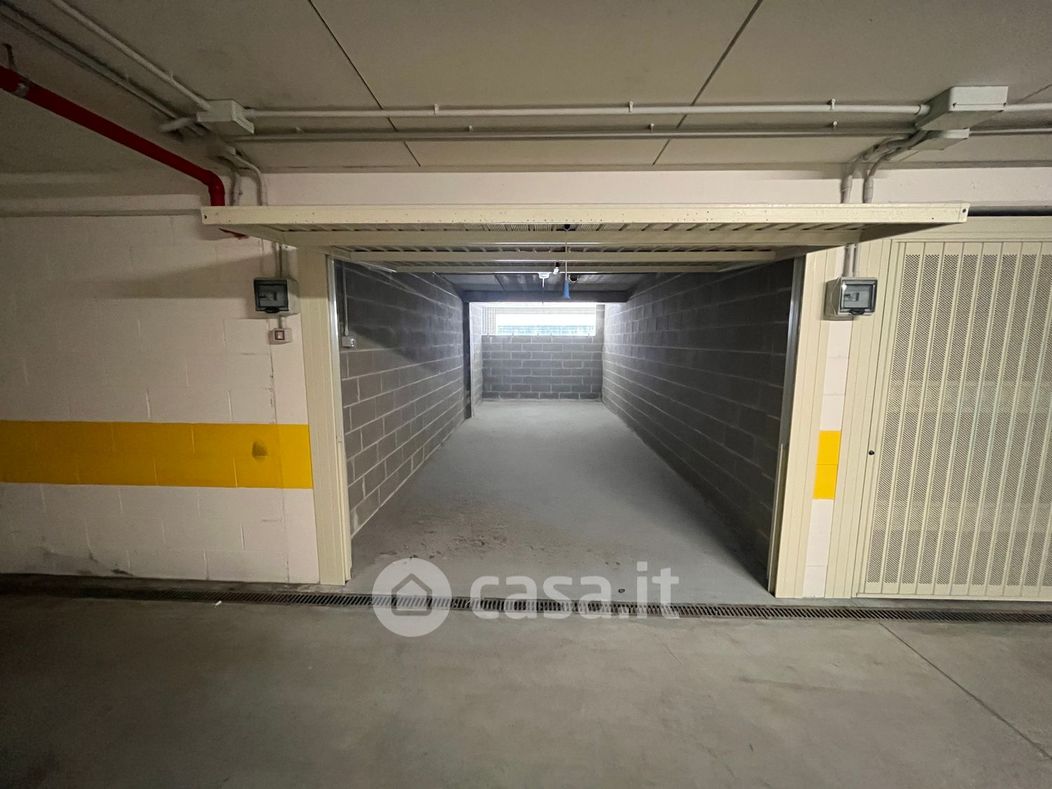 Garage/Posto auto in Vendita in Via novara a Sestri Levante