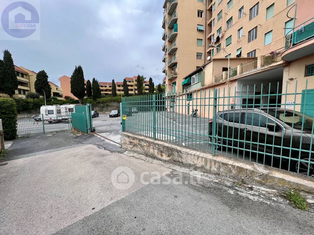 Garage/Posto auto in Vendita in Corso Giuseppe Mazzini 32 a Sanremo