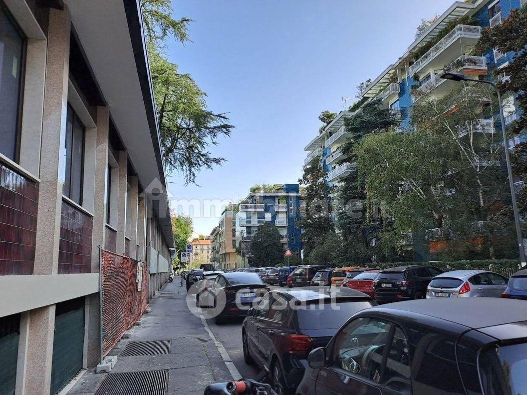 Appartamento in Vendita in Via dei Gracchi a Milano