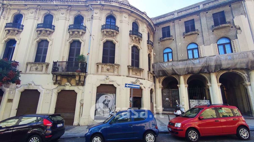 Negozio/Locale commerciale in Affitto in Via della Munizione 11 -1 a Messina