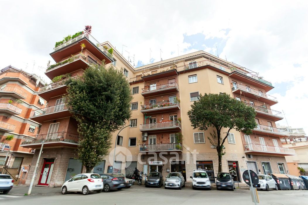 Appartamento in Vendita in Largo della Caffarelletta a Roma