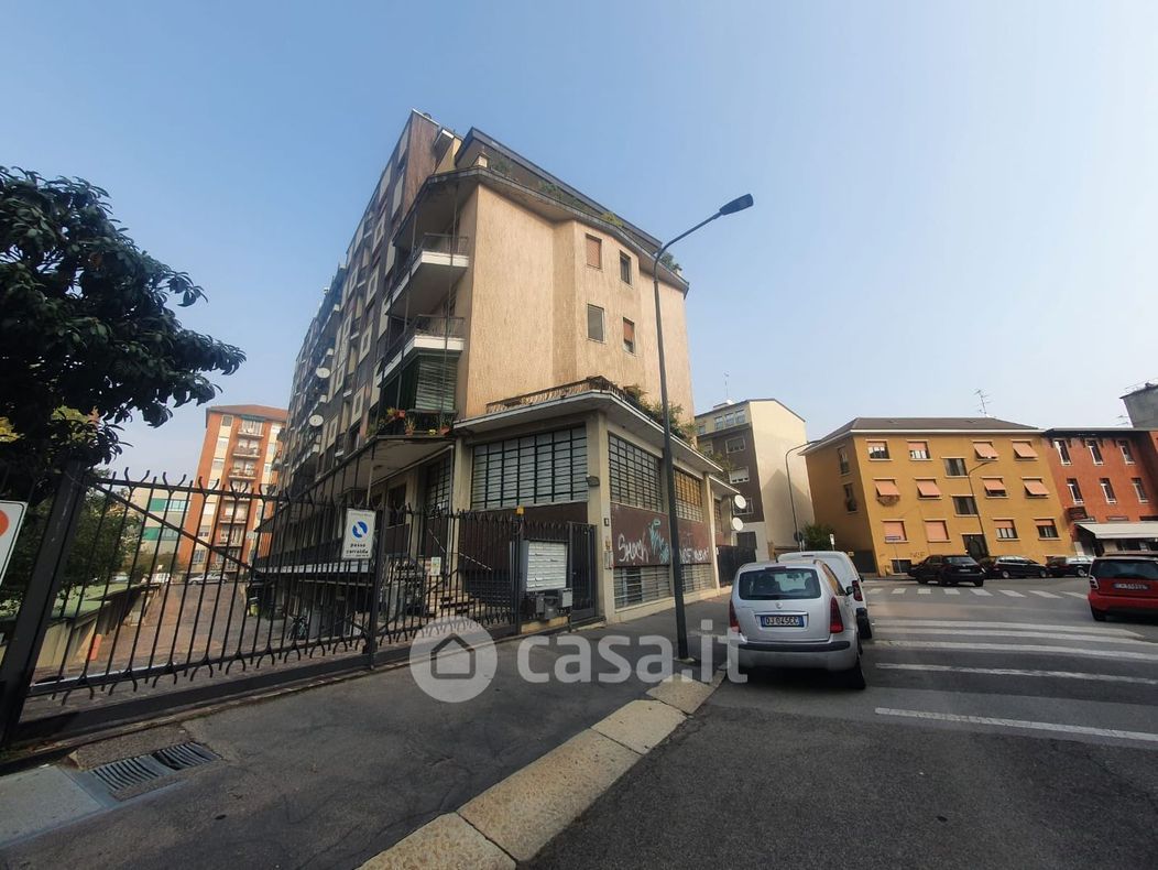 Appartamento in Vendita in Via Modica 16 a Milano