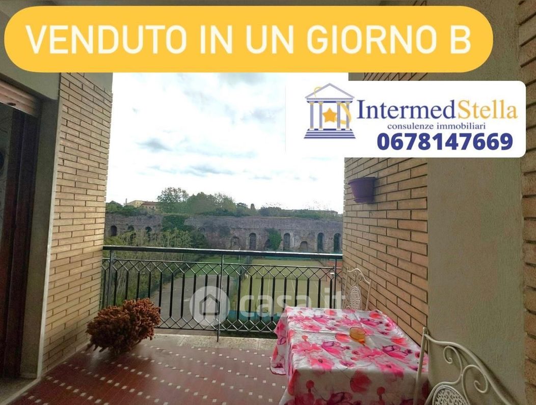 Appartamento in Vendita in Via Piegaro 160 a Roma