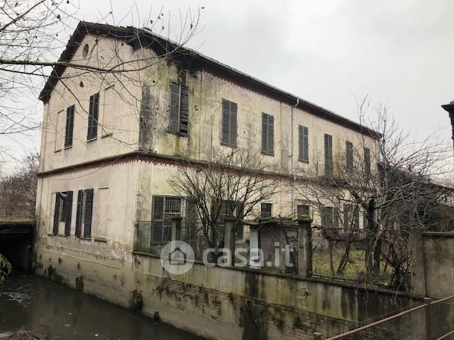 Casa indipendente in Vendita in Via Dalmazio Birago a Vercelli