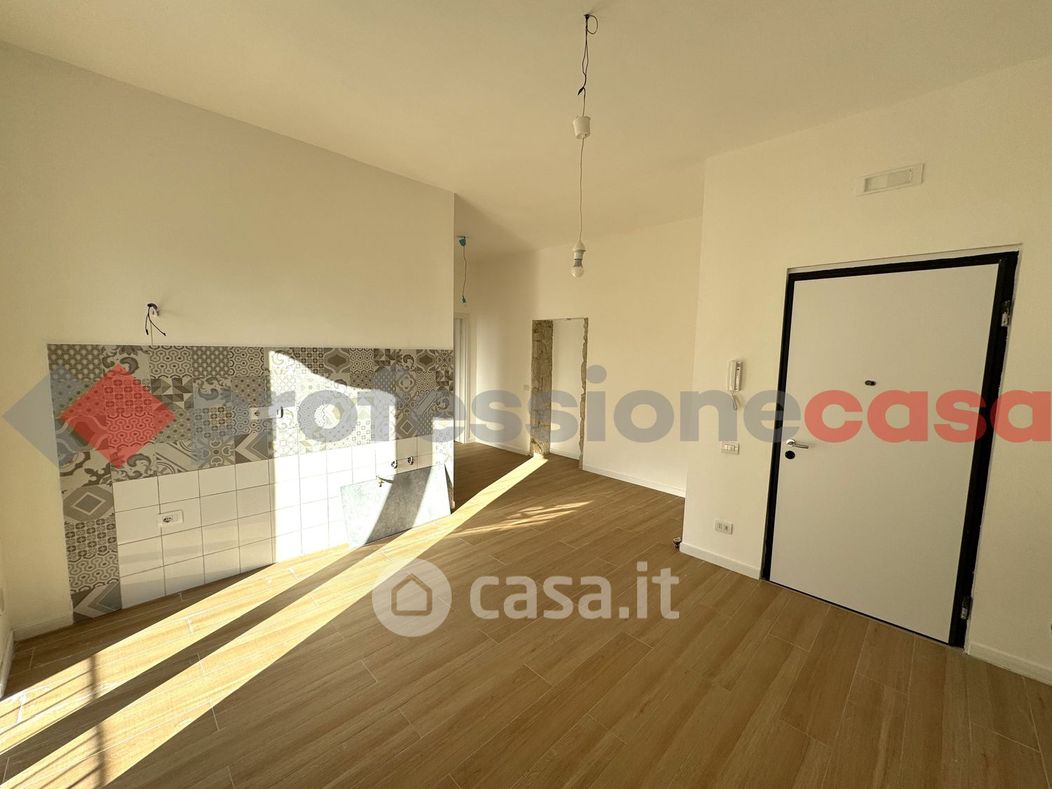 Appartamento in Vendita in Piazza Raffaele Petti a Salerno