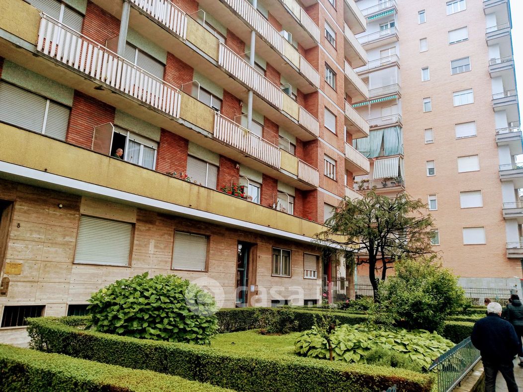 Appartamento in Vendita in Via Loano a Torino