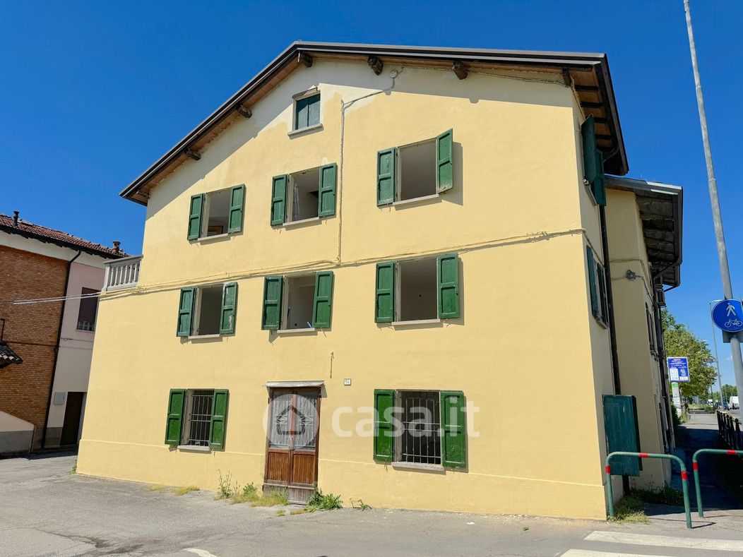 Appartamento in Vendita in Via Fratelli Cervi 94 a Reggio Emilia