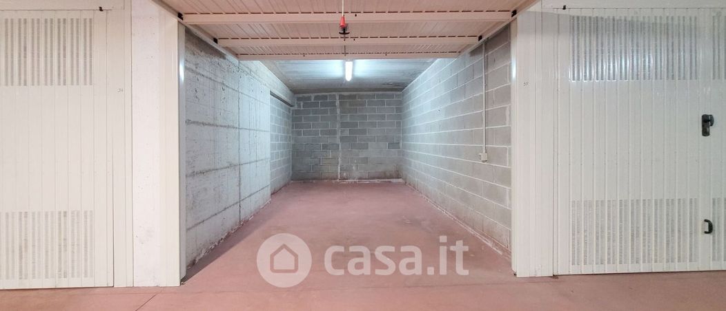 Garage/Posto auto in Affitto in Via dei Transiti 8 a Milano