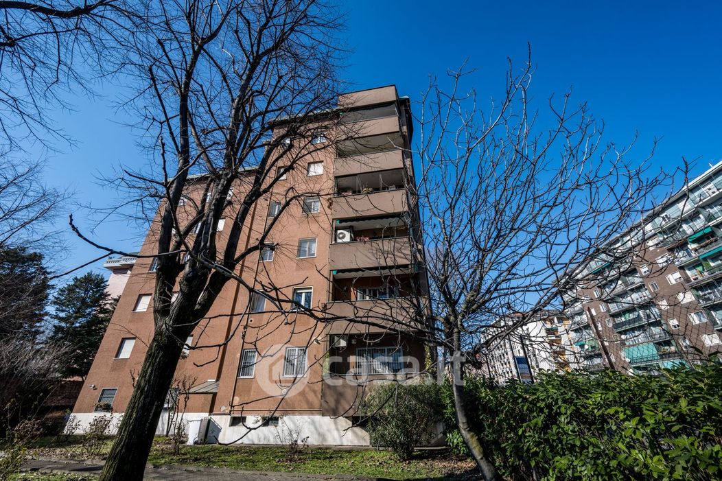 Appartamento in Vendita in Via Giuseppe Avezzana 10 C a Milano