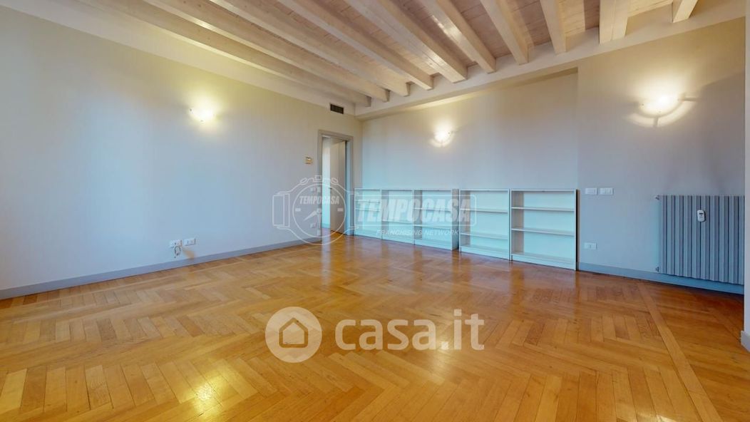 Appartamento in Vendita in Via Ezio Biondi 3 a Milano