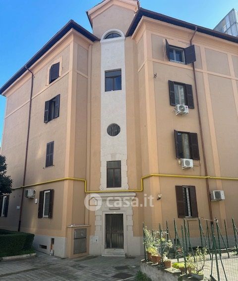 Appartamento in Vendita in Via Arduino a Roma