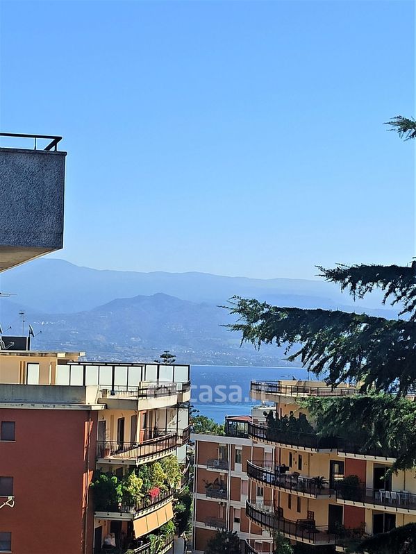 Appartamento in Vendita in Viale REGINA MARGHERITA 61 a Messina