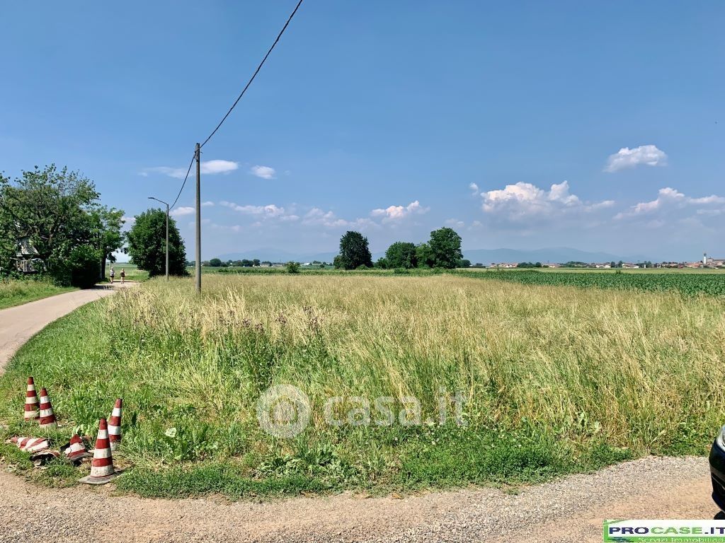 Terreno agricolo in Vendita in Via Campo dei Fiori 101 a Saronno