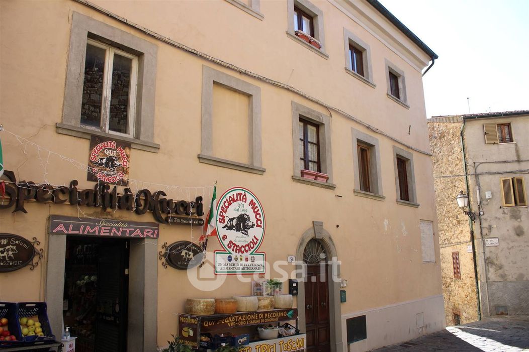 Appartamento in Vendita in Piazza del Convento 9 a Monteverdi Marittimo