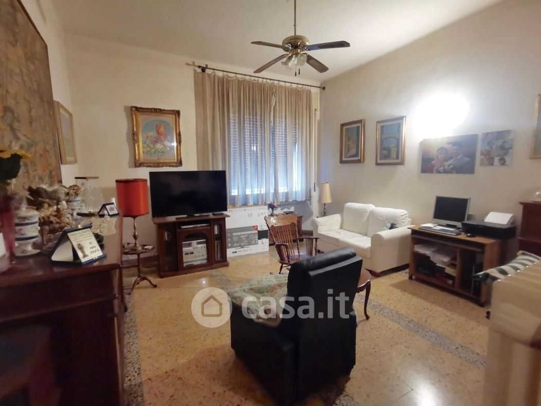 Appartamento in Vendita in Via Francesco Crispi 56125 a Pisa