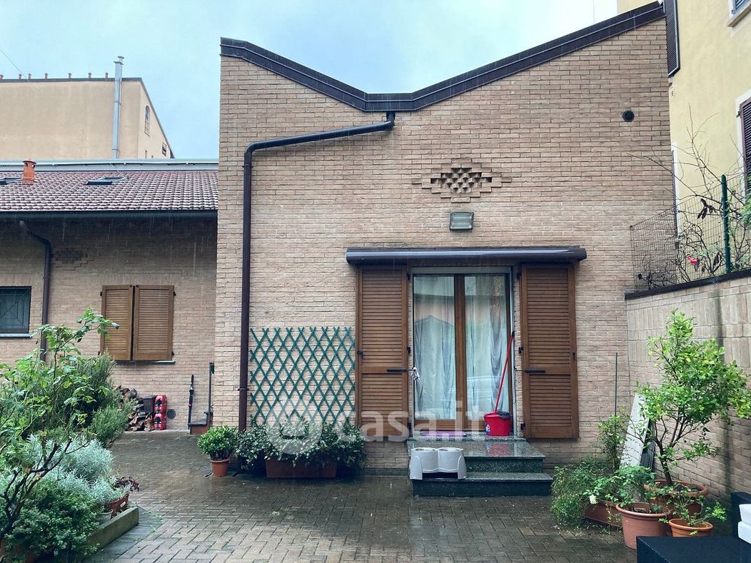Casa indipendente in Vendita in Via Carlo Imbonati 75 a Milano