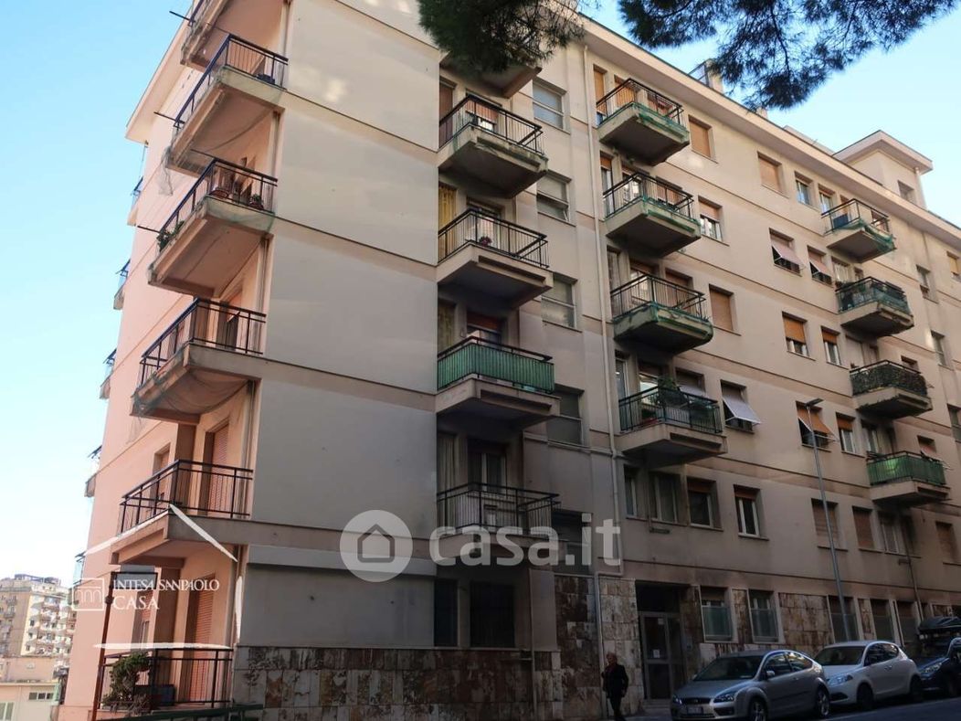 Appartamento in Vendita in Via Vesuvio 12 a Genova