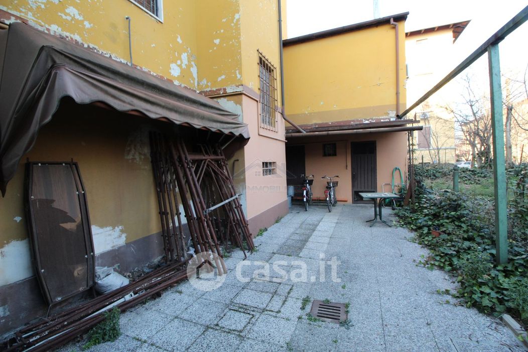 Appartamento in Vendita in Via Emilia Est a Modena