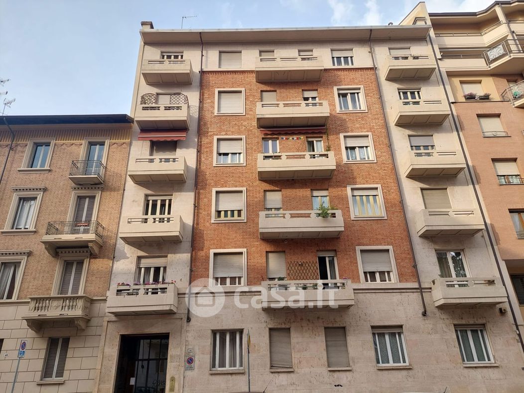 Appartamento in Affitto in Via Enrico Cialdini 46 a Torino