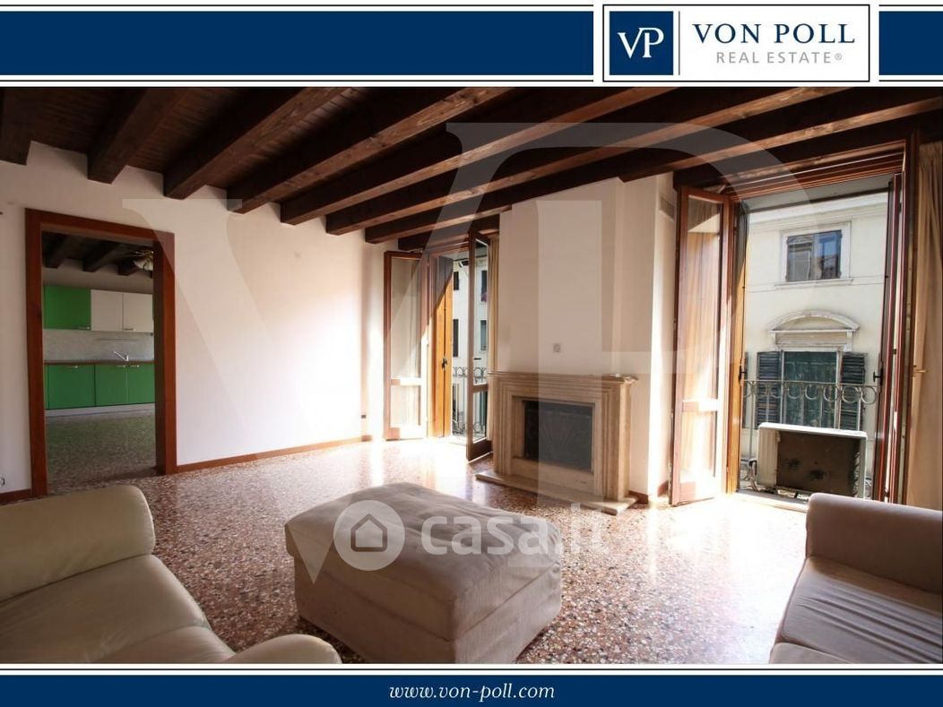 Appartamento in Affitto in Corso Antonio Fogazzaro 51 a Vicenza