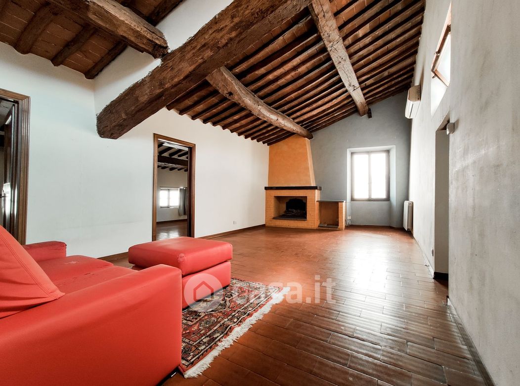 Appartamento in Vendita in Via san giorgio 61 a Lucca