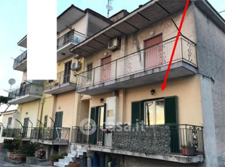 Appartamento in Vendita in Via Antonio Cinque a Napoli