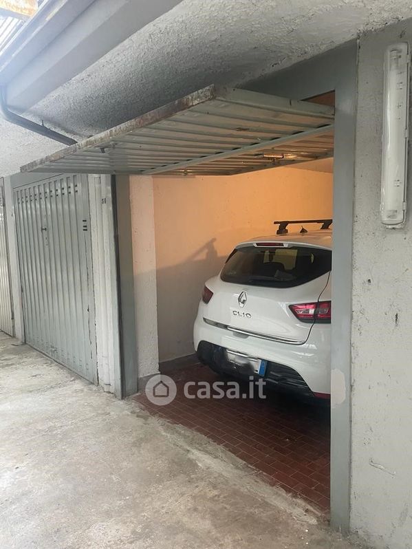 Garage/Posto auto in Vendita in Via Don Luigi Guanella 4 a Milano