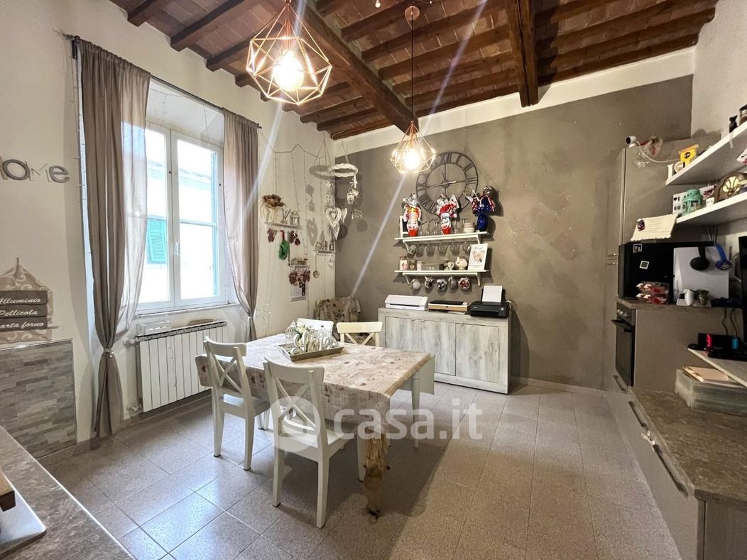 Appartamento in Vendita in Via Andrea de Pazzi a Livorno