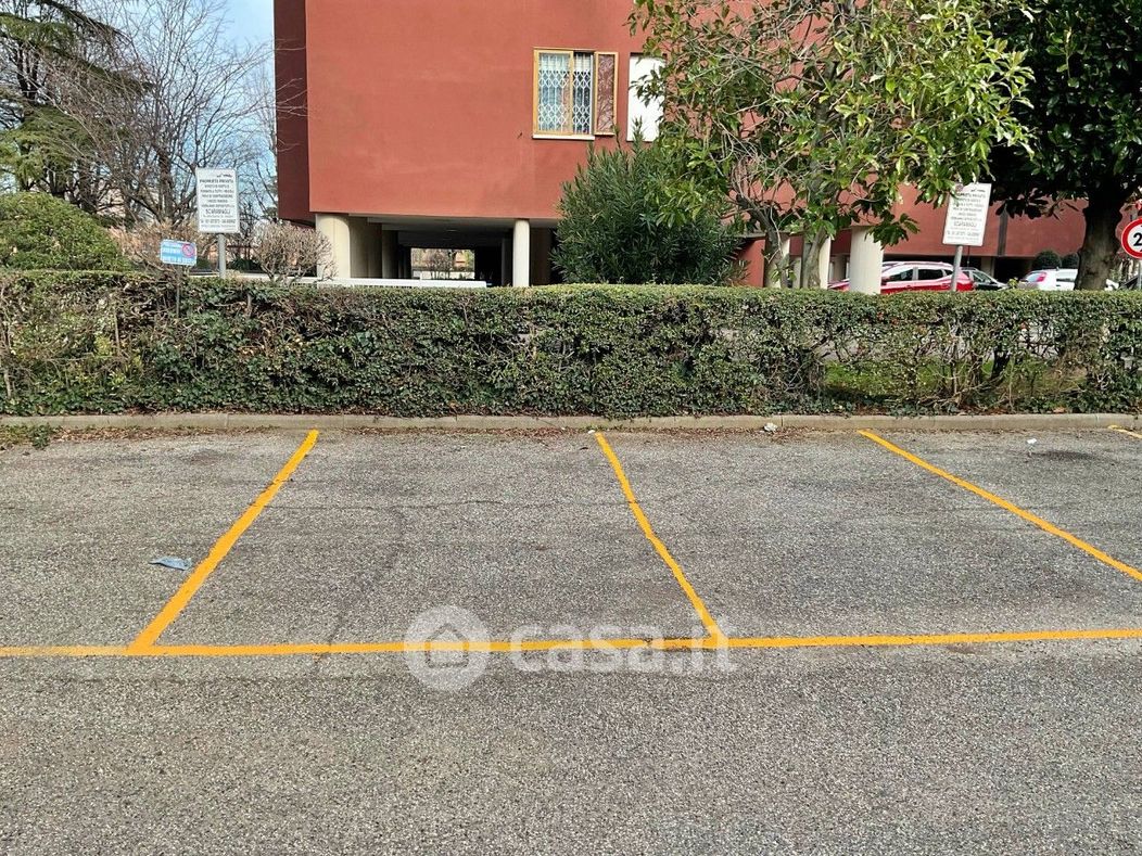 Garage/Posto auto in Vendita in Via Pablo Neruda a Bologna