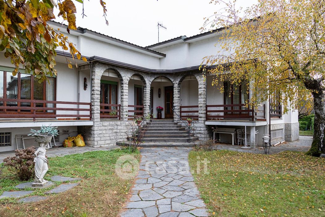 Casa indipendente in Vendita in Via Villa Giovio a Como