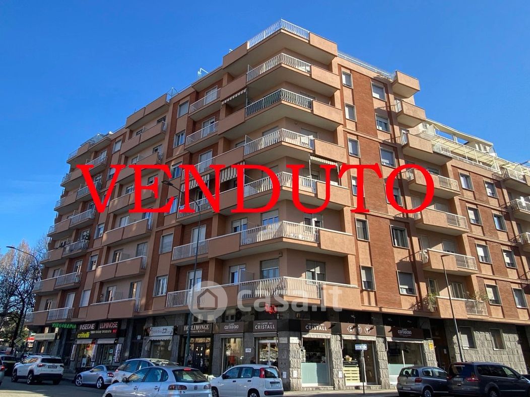 Appartamento in Vendita in Via Alfonso Ogliaro 44 a Torino