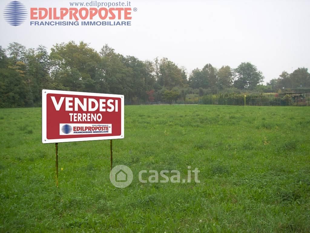 Terreno edificabile in Vendita in Via San Lorenzo a Lazzate