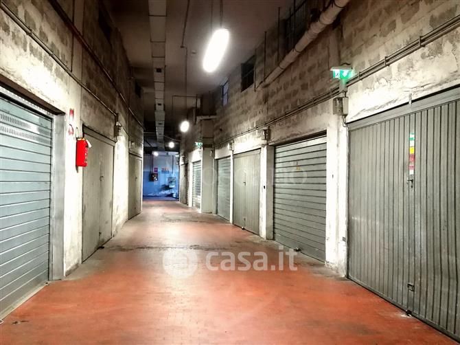 Garage/Posto auto in Vendita in Via della Magliana Antica a Roma