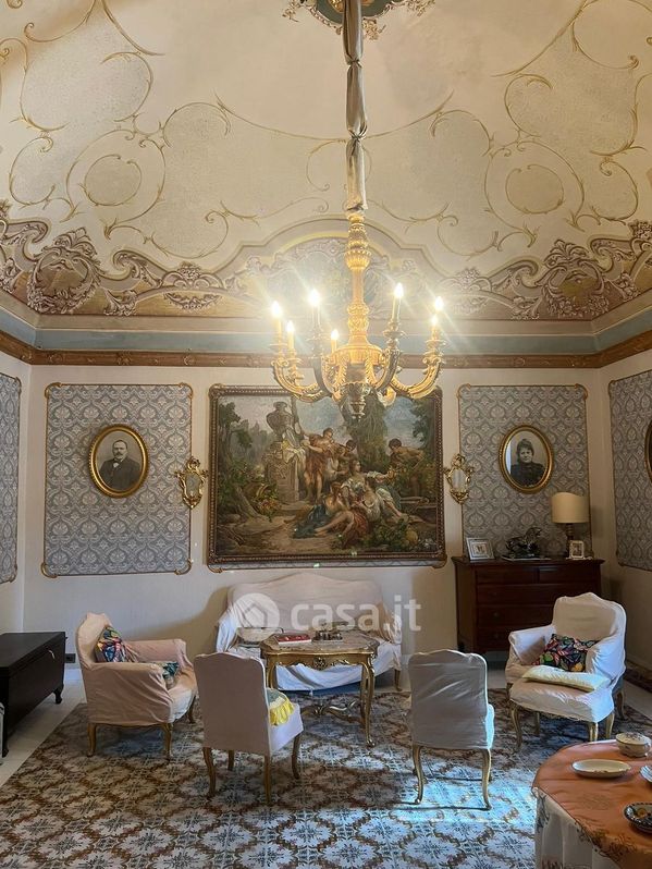 Villa in Vendita in Via Roma 44 a Caltanissetta