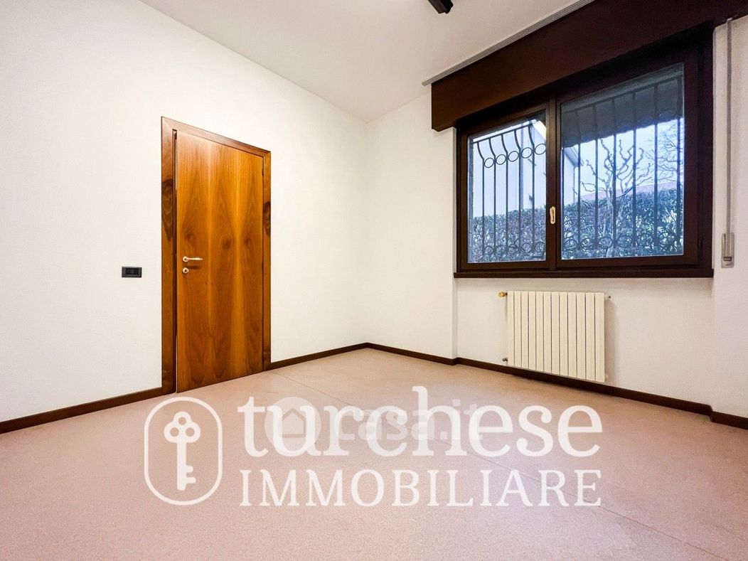 Appartamento in Vendita in Via C. Baioni 23 a Bergamo