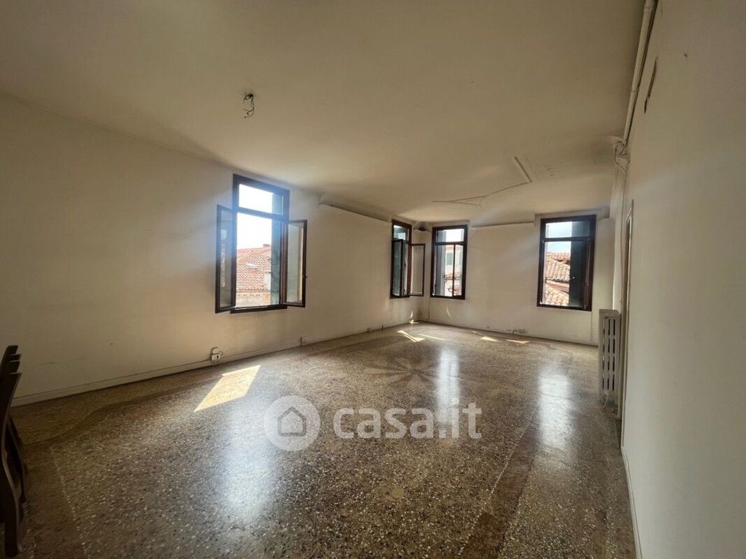 Appartamento in Affitto in Calle Ca' d'Oro a Venezia