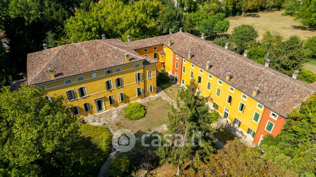Villa in Vendita in Piazza Pio Forini 26 a Gazzo Veronese