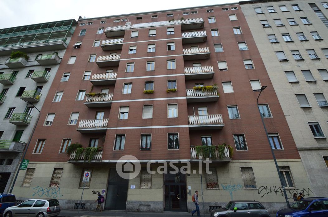 Appartamento in Vendita in Viale Emilio Papiniano 26 a Milano