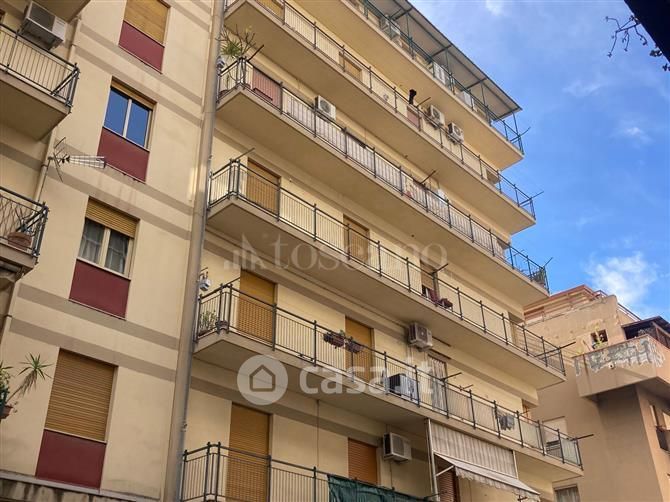 Appartamento in Vendita in Via Pico della Mirandola a Palermo