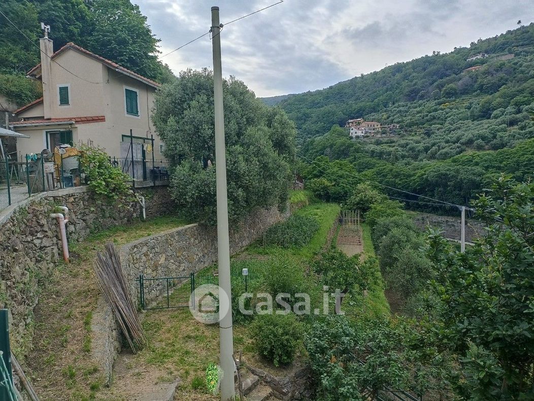 Casa indipendente in Vendita in Via Nazionale Piemonte a Savona