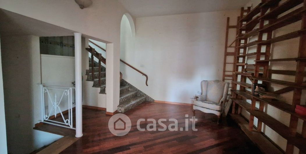 Villa in Vendita in Via Giuseppe Bessi a Scandicci