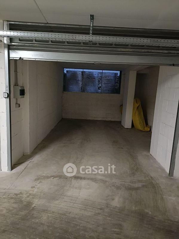 Garage/Posto auto in Vendita in Via antonio magliabechi a Roma