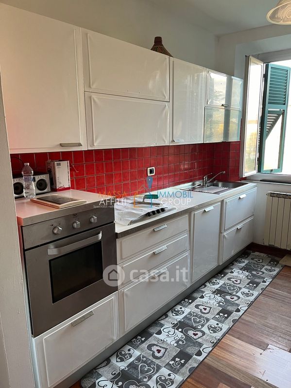 Appartamento in Vendita in Via Provinciale 168 a Carrara