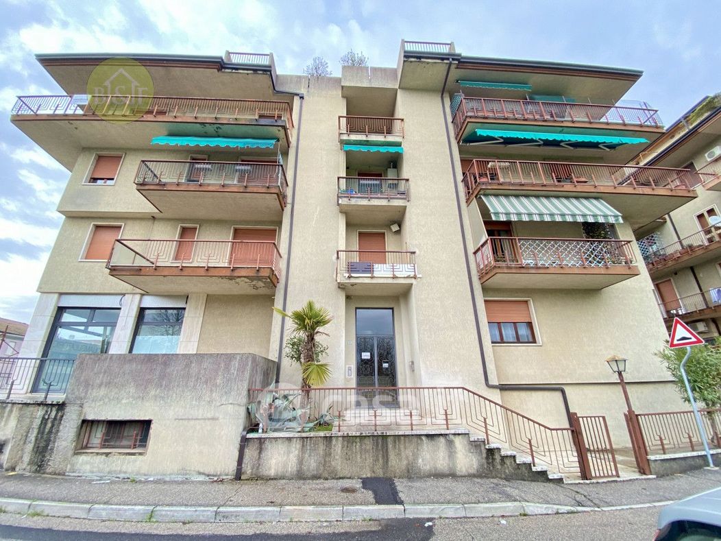 Appartamento in Vendita in Via Celeri 1 a Legnago