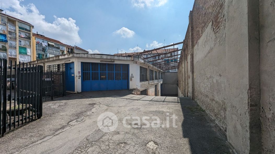 Garage/Posto auto in Vendita in Corso Bernardino Telesio 54 a Torino