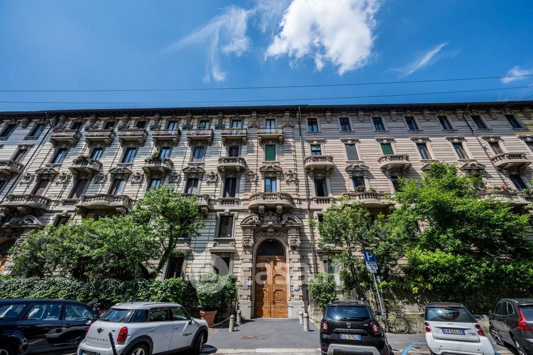 Appartamento in Vendita in Via Giulio Ceradini 5 a Milano