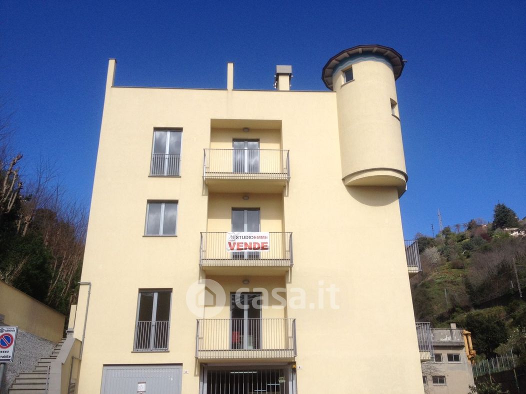 Appartamento in Vendita in Via Torrente Molinassi a Genova