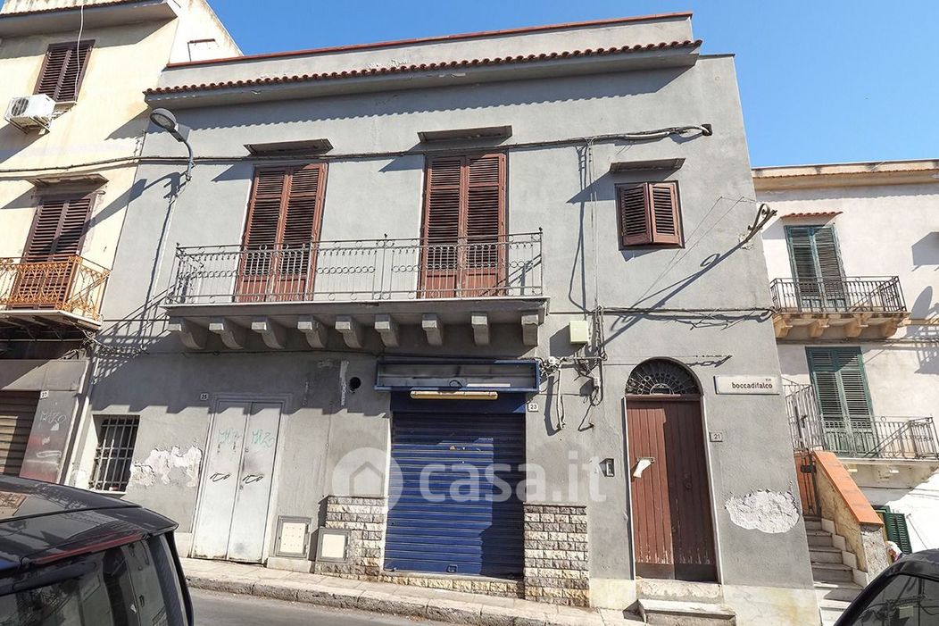 Casa indipendente in Vendita in Via Boccadifalco a Palermo