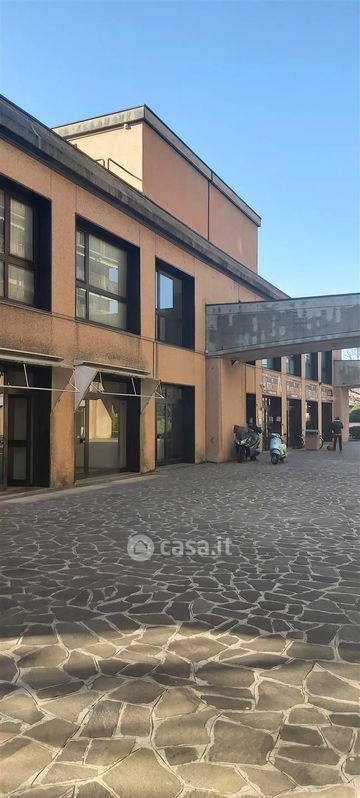 Negozio/Locale commerciale in Vendita in Via Tremana a Bergamo